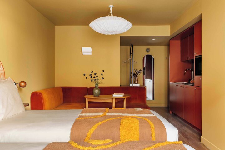 Room 28 of 128