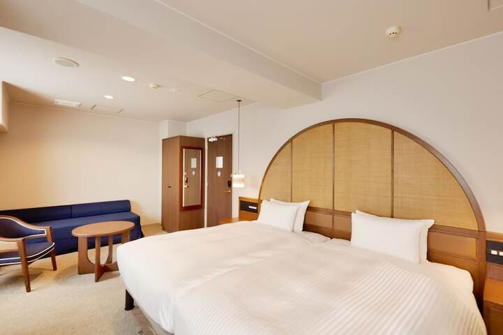 Room 13 of 154