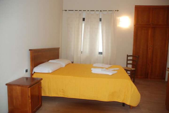 Room 3 of 17