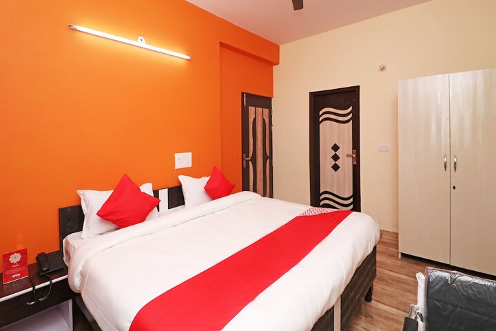 Room 16 of 34