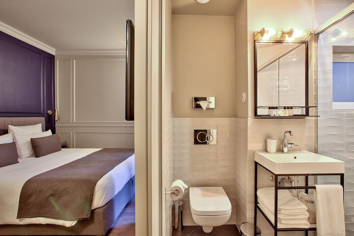 Room 12 of 51