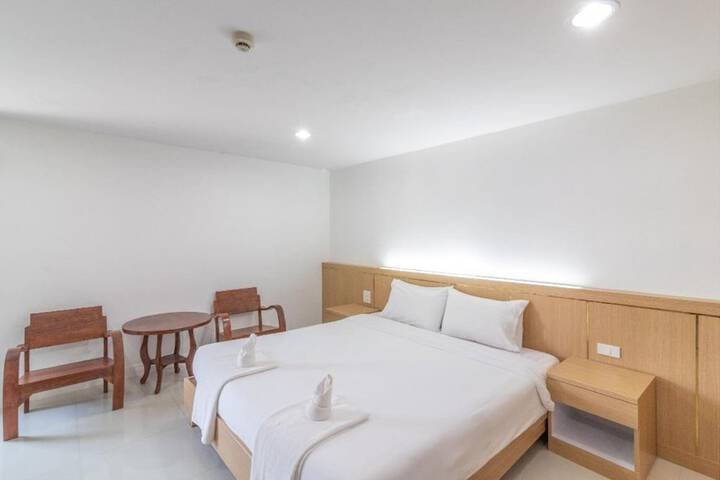 Room 8 of 17