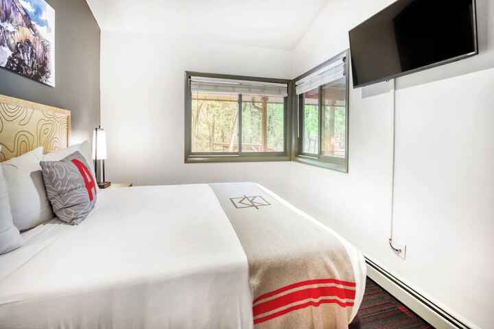 Room 40 of 138