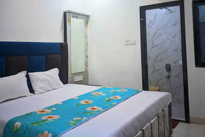 Room 5 of 27