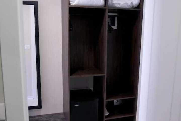 Room 17 of 56