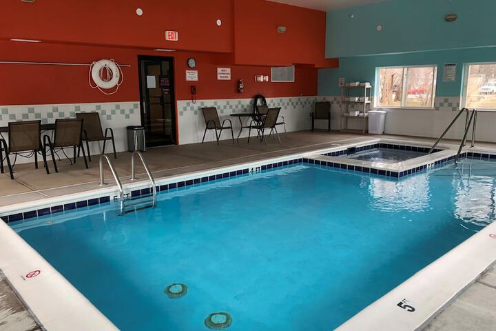 Pool 39 of 68