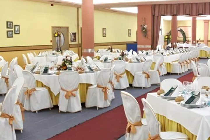 Ballroom/Hall 39 of 65