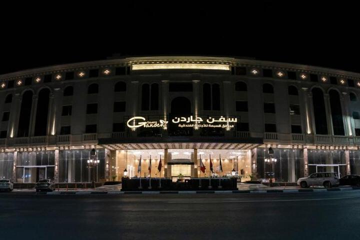 Seven Gardens Hotel