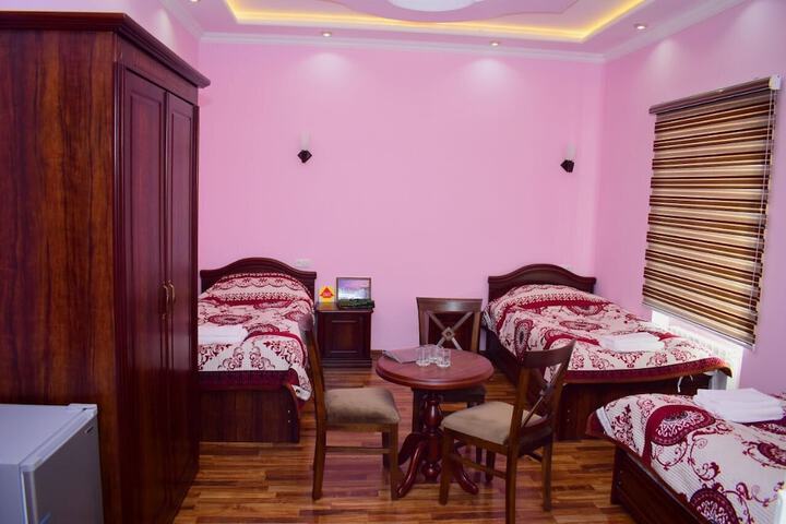 Room 4 of 22
