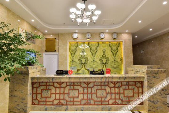 Hotel Interior 5 of 12