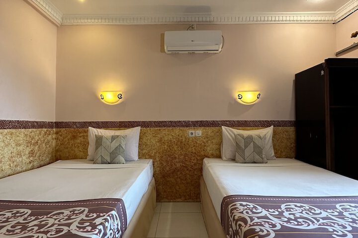 Room 5 of 28
