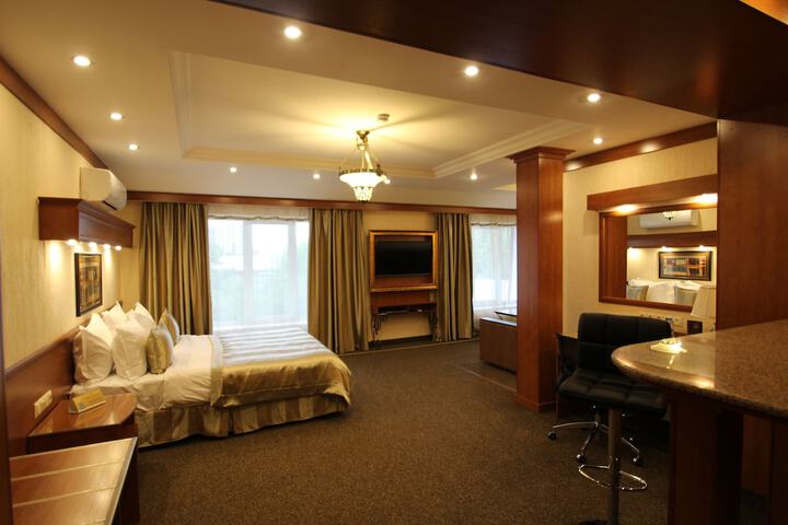 Room 12 of 112