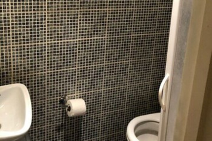 Room 5 of 35