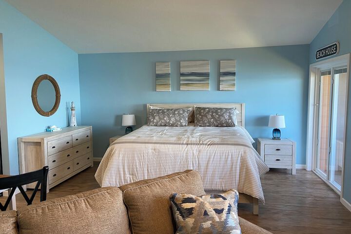 Room 44 of 202