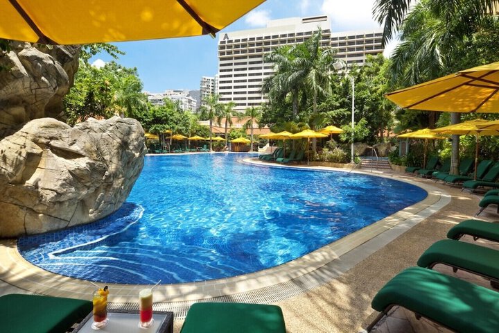 Pools & Facilities