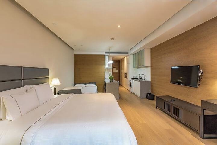 Room 11 of 65