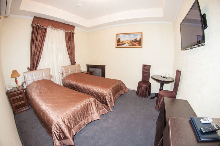 Room 8 of 45