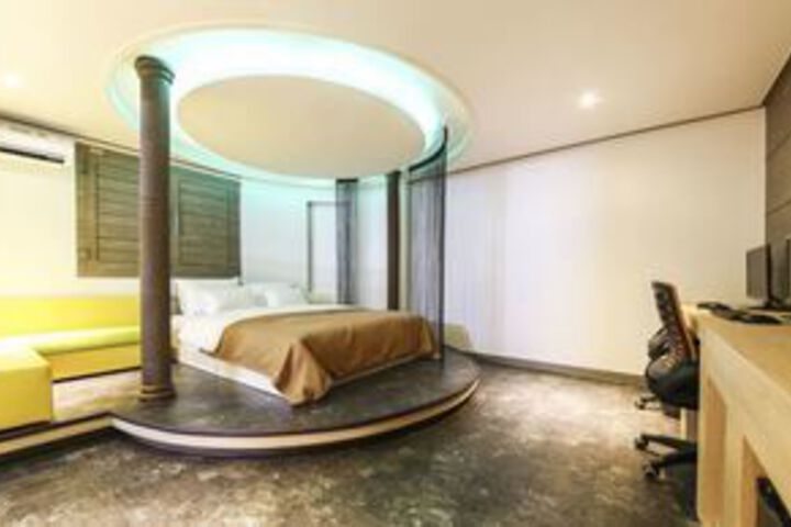 Room 7 of 7