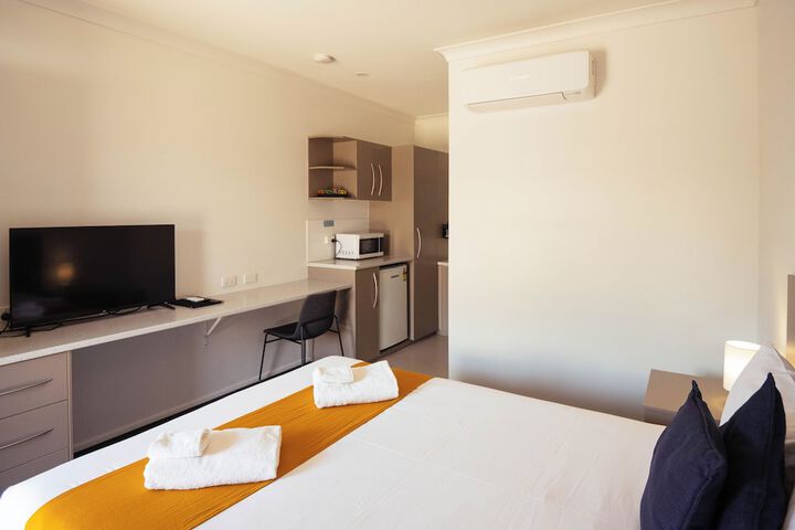 Room 18 of 32