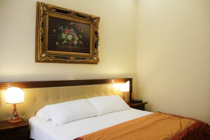 Room 26 of 107