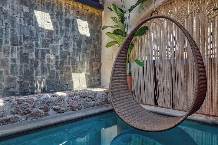 Pool 186 of 270