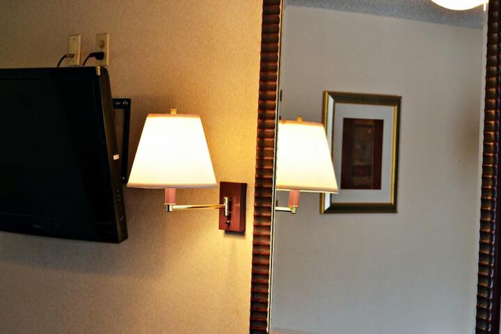Room 9 of 47