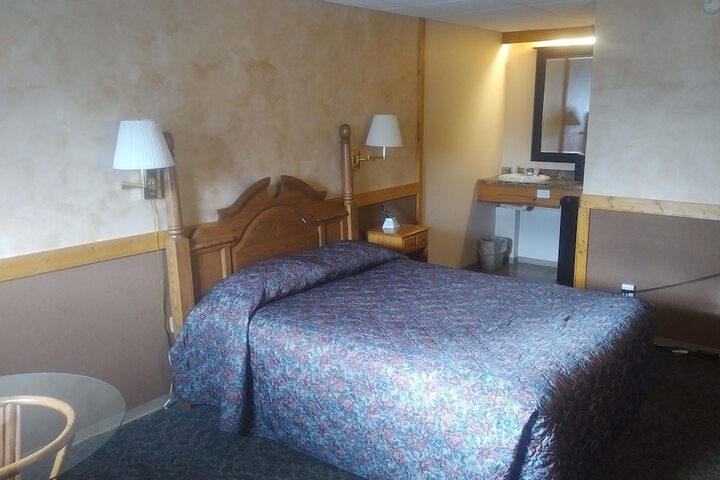 Room 4 of 39