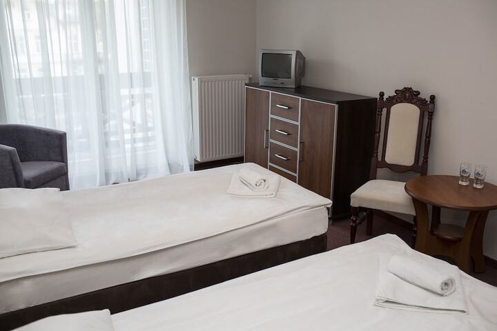 Room 11 of 41