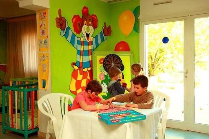 Childrens Activities 9 of 31