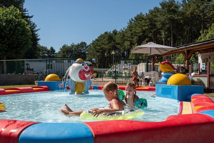 Pool 19 of 39