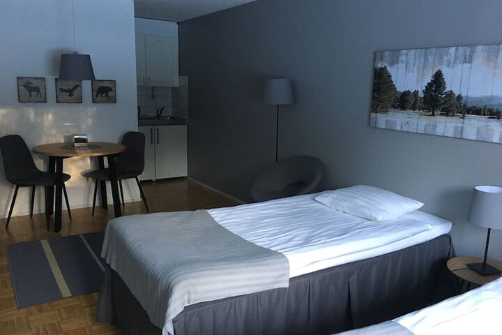 Room 3 of 53