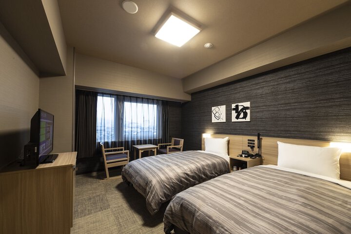 Room 6 of 52