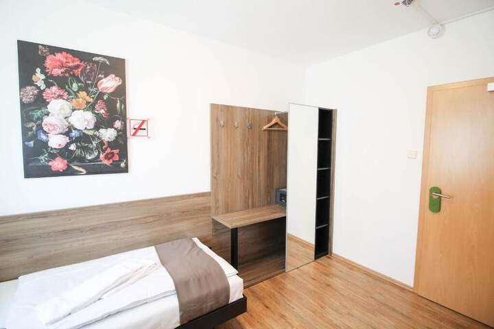 Room 18 of 59