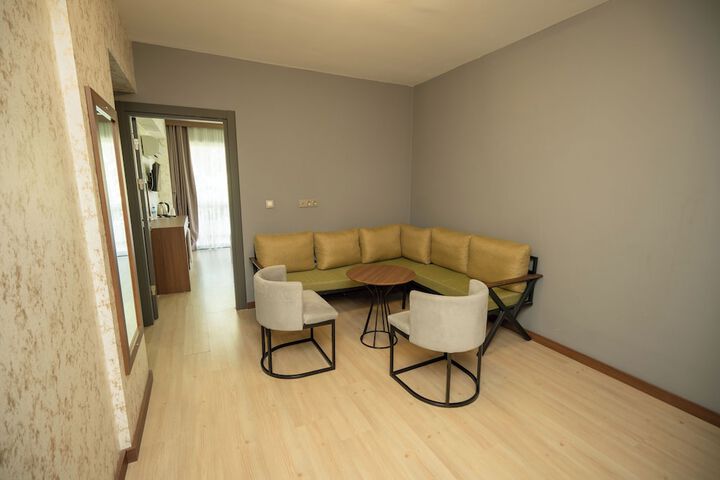 Room 11 of 46