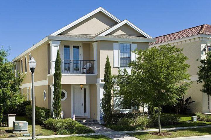 Orlando Family Friendly Home in Kissimmee, FL