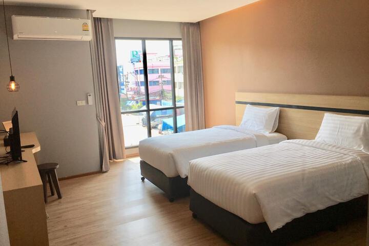 Room 25 of 61