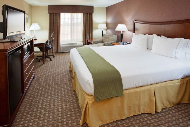 1 King Standard Extra Floor Space (6 of 8)
