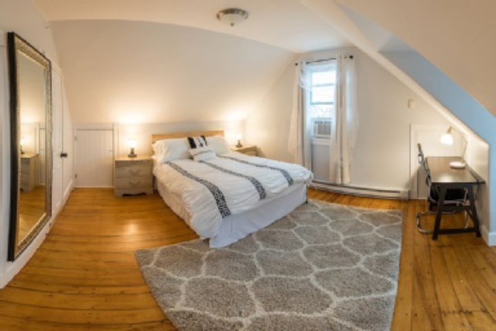 Room 47 of 120