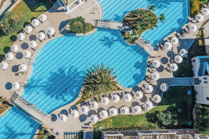 Pool 66 of 113