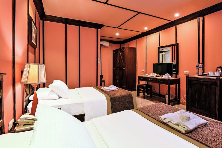 Room 6 of 47