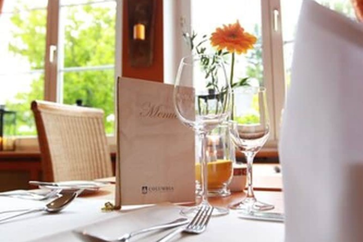Dining 5 of 11