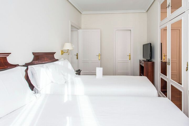Room 62 of 118