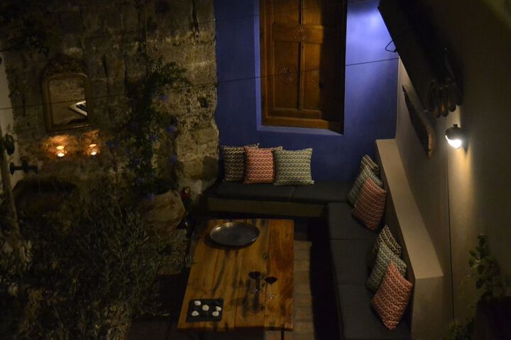 Room 58 of 223