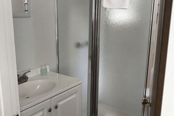 Room 27 of 42