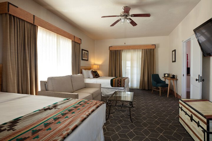 Room 34 of 75