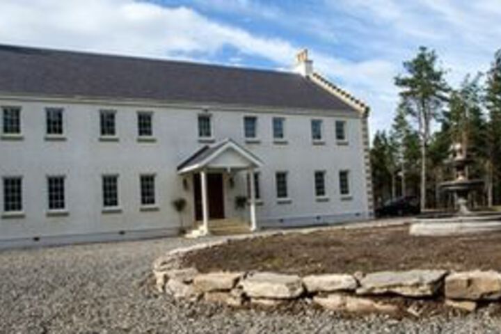 Dinichean House