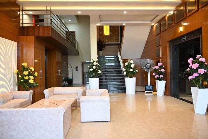 Hotel Interior 4 of 123