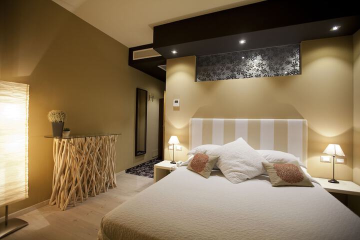 Room 14 of 64