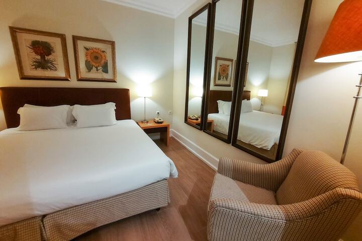 Room 31 of 129