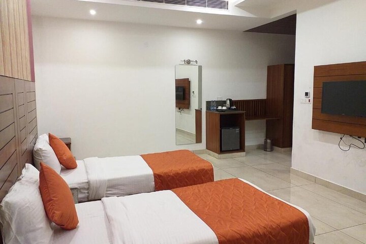 Room 18 of 49